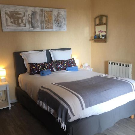 Charmant Appartement Bord De Mer, Plage Кань-сюр-Мер Экстерьер фото