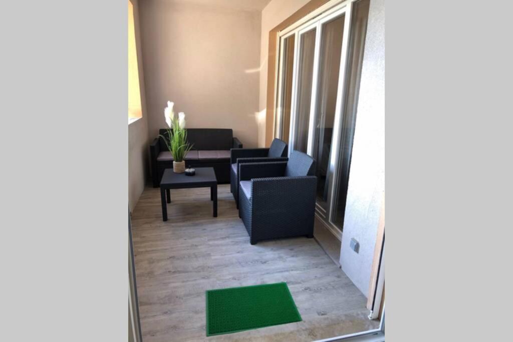 Charmant Appartement Bord De Mer, Plage Кань-сюр-Мер Экстерьер фото