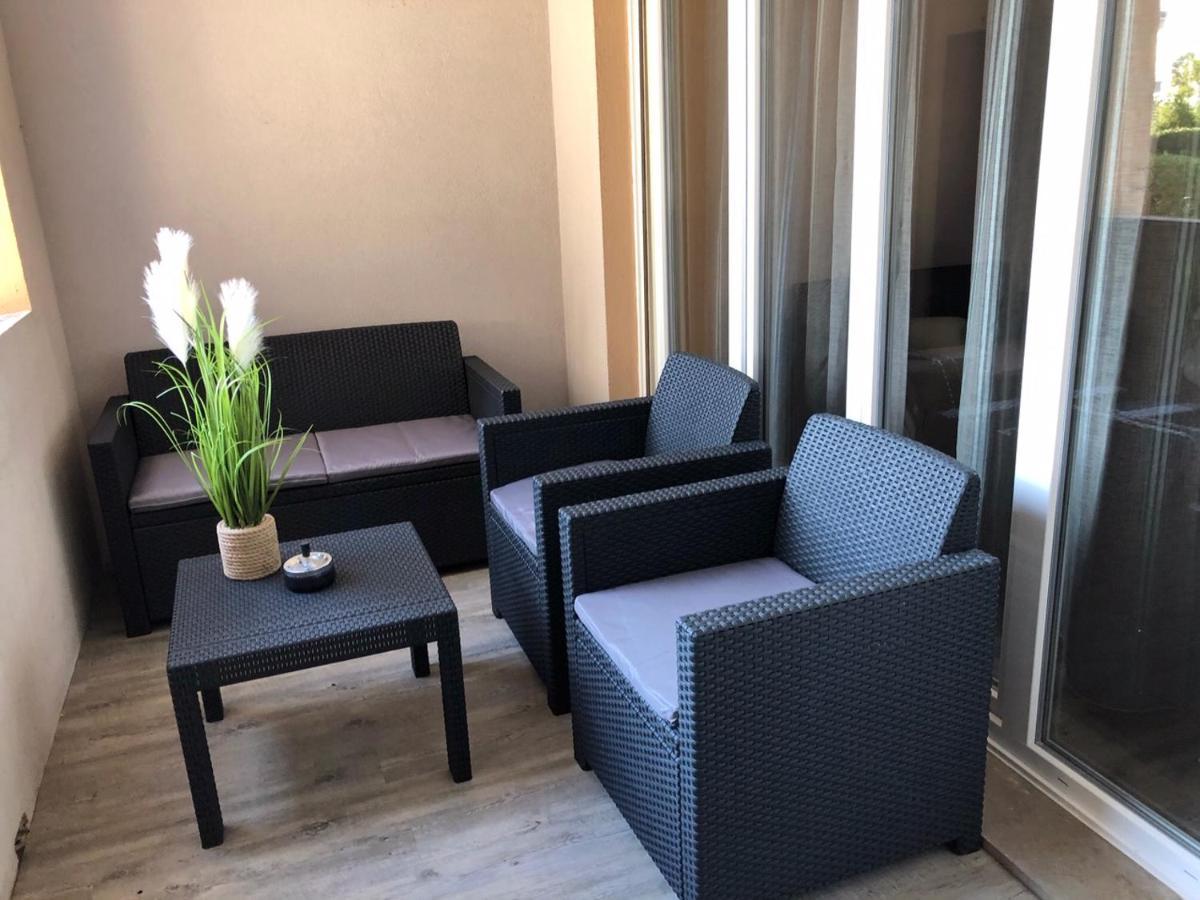 Charmant Appartement Bord De Mer, Plage Кань-сюр-Мер Экстерьер фото